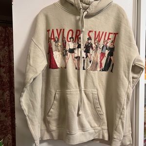 TAYLOR SWIFT Red Taylor’s Version Era’s Sweatshirt - GREAT CONDITION